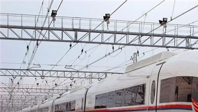 Подросток погиб, делая селфи на крыше поезда