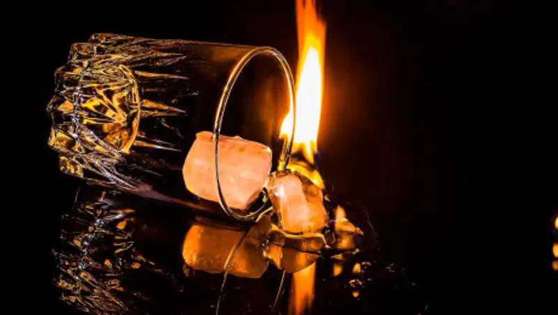 В Турции 15 человек умерли от алкоголя, пытаясь спастись от коронавируса