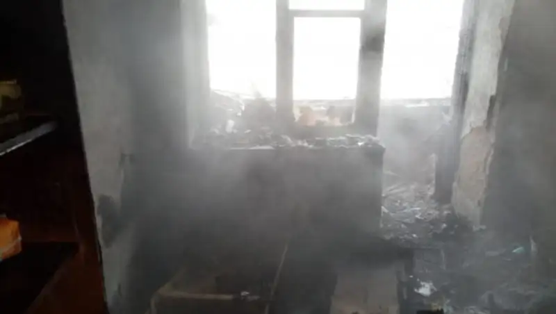 20 человек эвакуировали при пожаре в Актобе