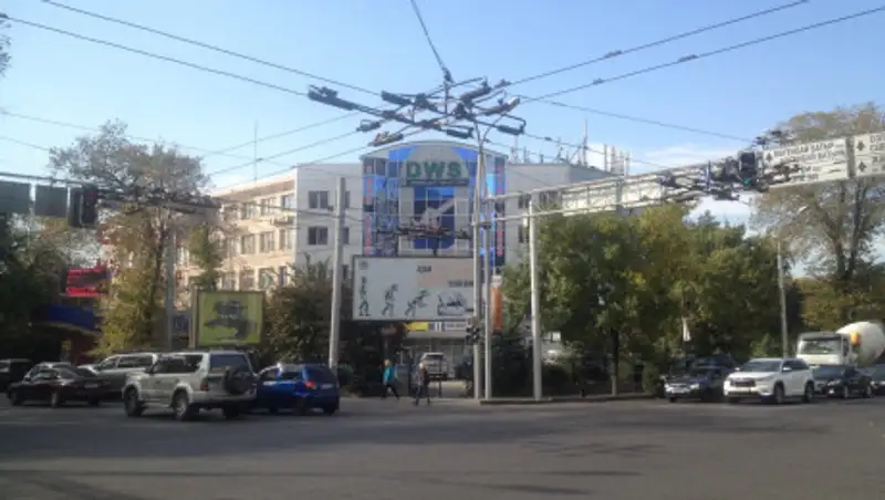 На пр. Сейфуллина в Алматы изменили схему движения