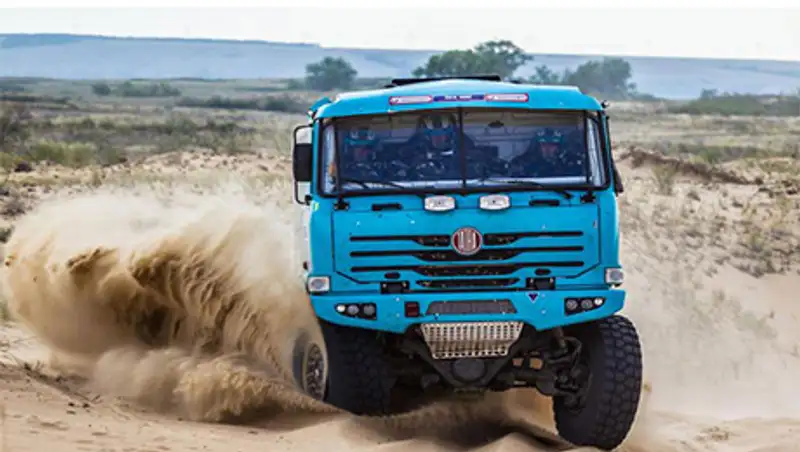 Ардавичус представил грузовик, на котором отправится покорять «Дакар-2015»  
