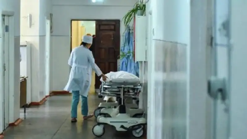 В Лисаковске мужчина с ножевым ранением сам пришел в больницу