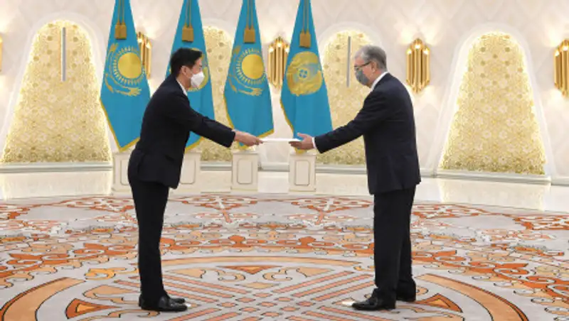 Токаев принял верительные грамоты послов ряда государств