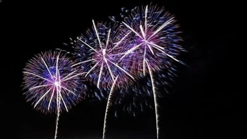 Салют в честь Дня Независимости состоялся с опозданием