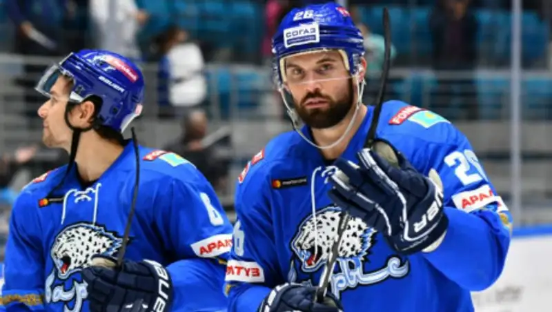 Американский нападающий покинул "Барыс"