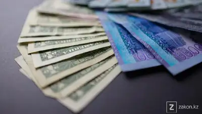 торги биржа валюта, фото - Новости Zakon.kz от 20.12.2021 11:11