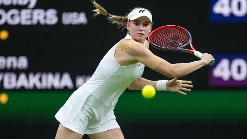 Елена Рыбакина вышла в четвертьфинал "Мастерса" в Монреале