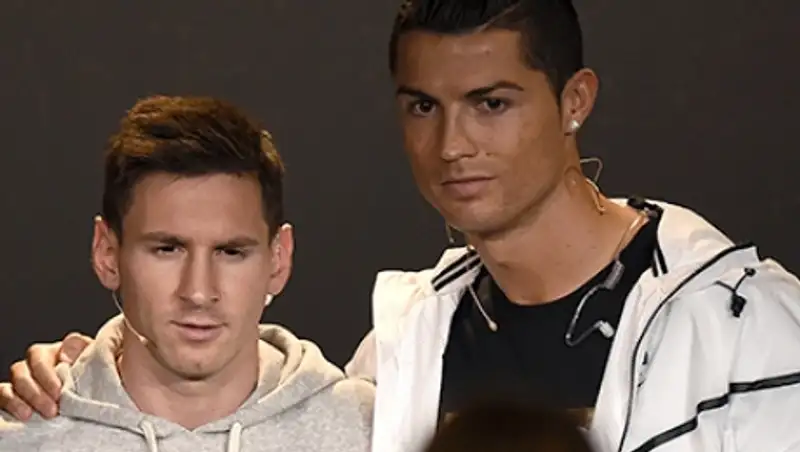 Ирландский букмекер примет ставки на отношения Роналду и Месси