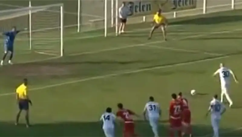 Худший в мире пенальти стал хитом Интернета