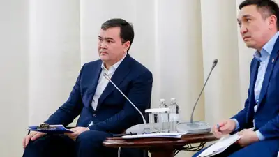 Женис Касымбек на встрече с жителями, фото - Новости Zakon.kz от 03.03.2023 11:29