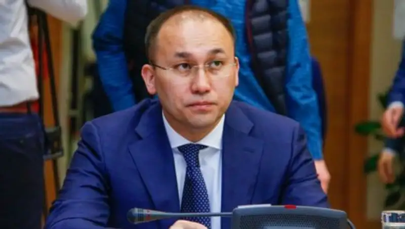 Абаев высказался о запрете на ношение хиджабов в школах