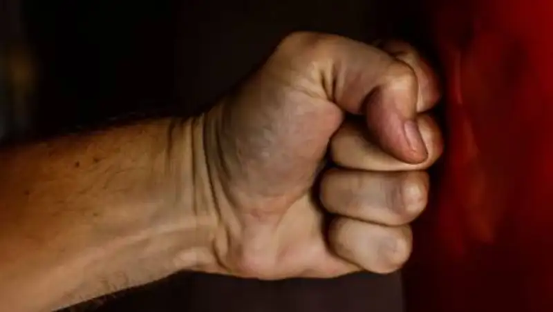 Потасовка после ДТП закончилась поножовщиной в Нур-Султане