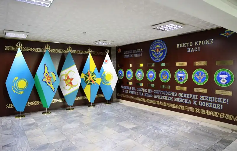 Министр обороны совершил рабочую поездку в Алматы, фото - Новости Zakon.kz от 20.10.2023 10:26