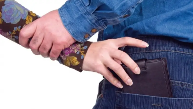 Жительницу Тараза поймали в торговом центре Алматинской области на карманной краже