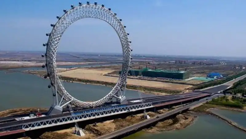 Китайцы построили первое в мире колесо обозрения без оси