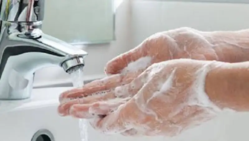 Работающих в сфере обслуживания казахстанцев будут обучать гигиене