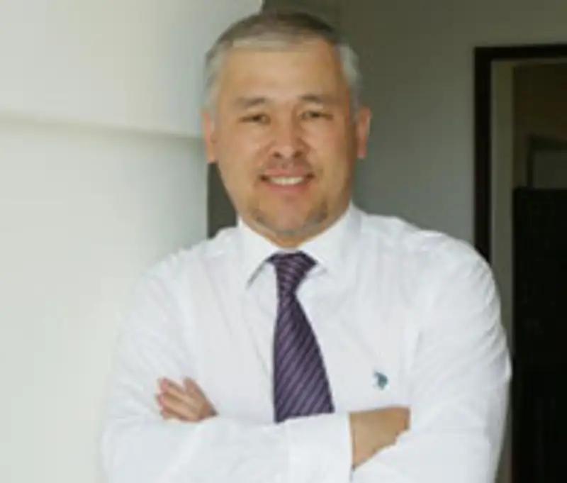 Депутатам никто не запрещал давать комментарии прессе в кулуарах Парламента - Мурат Абенов, фото - Новости Zakon.kz от 06.02.2012 16:22