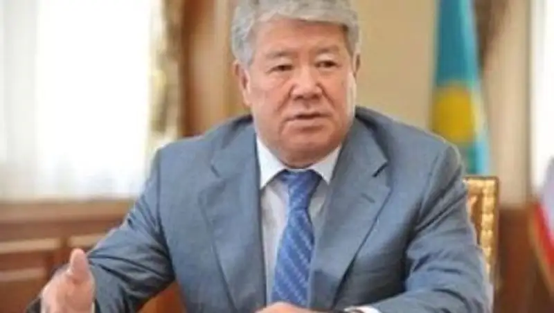 Ахметжан Есимов рассказал о семейных ценностях