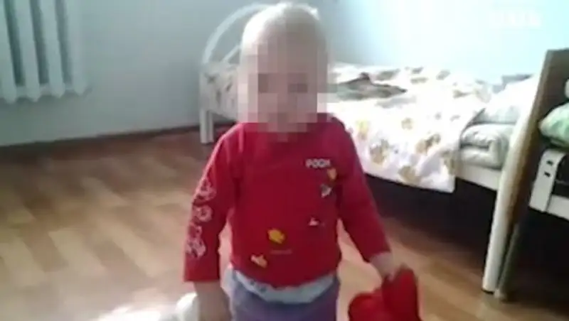 "Чудо косоглазое": в России медсестра издевалась над двухлетним мальчиком