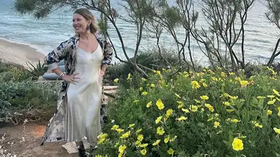 Собчак повторила опасный танец Спирс с ножами, фото - Новости Zakon.kz от 11.10.2023 17:41