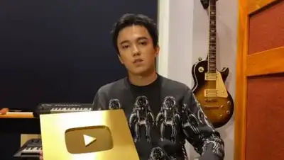 кадр из видео, фото - Новости Zakon.kz от 12.02.2021 23:29