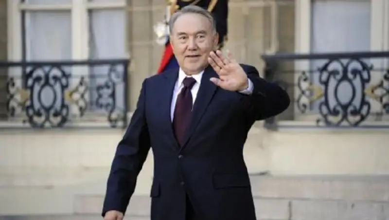 Нурсултан Назарбаев совершит визит в ОАЭ