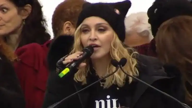 Из-за угроз Мадонны взорвать Белый дом певицу проверят спецслужбы