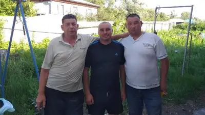 помощь на реке, фото - Новости Zakon.kz от 24.07.2022 19:35