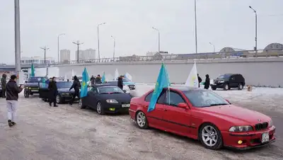 автомобили колонна, фото - Новости Zakon.kz от 14.12.2021 12:20