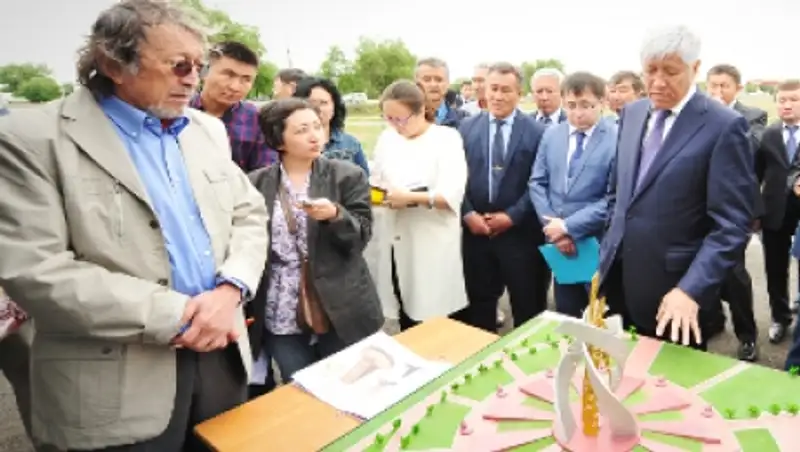 Талдыкорган украсит 40-метровая сферическая композиция с фонтаном