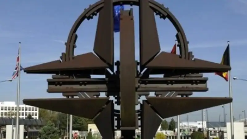 В НАТО выступили против поставок оружия на Украину