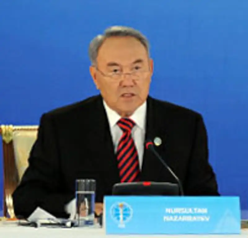 Н. Назарбаев осуждает кощунственное отношение к религиозным святыням, в том числе сожжение Корана, фото - Новости Zakon.kz от 30.05.2012 17:26