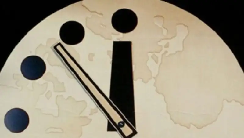 Стрелки на часах Судного дня приблизились к полуночи