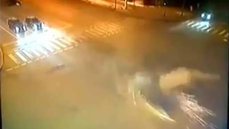 Полицейскому, убившему коллегу и водителя в Астане, грозит 10 лет, фото - Новости Zakon.kz от 26.11.2013 20:47