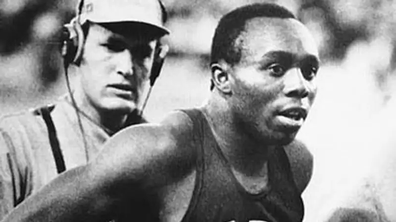 Умер первый спринтер, пробежавший стометровку менее чем за 10 секунд