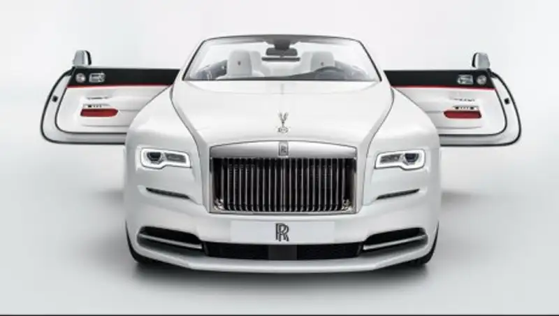 Rolls-Royce представил «модный» кабриолет
