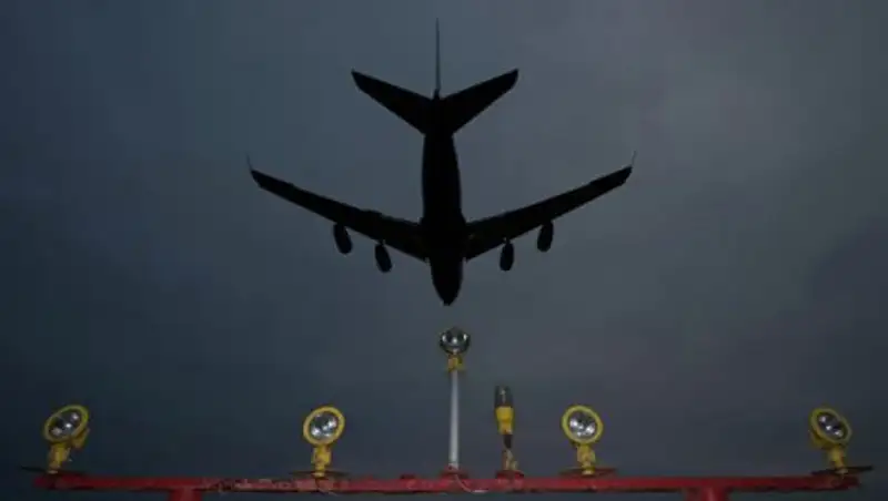 Правительство Ливии сообщило о переговорах с угонщиками самолета