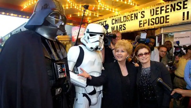 Саундтрек к "Звездным войнам" и песня из мультфильма "Тролли" получили премии Grammy