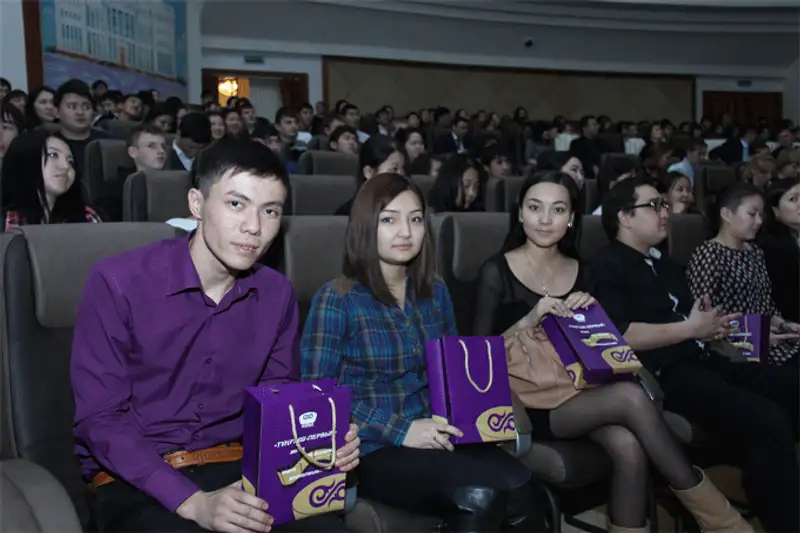 Неделя документального кино стартовала в Назарбаев Центре (фото), фото - Новости Zakon.kz от 27.11.2013 00:44