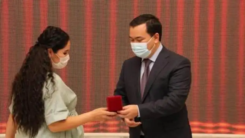 Работники культуры Карагандинской области получили квартиры