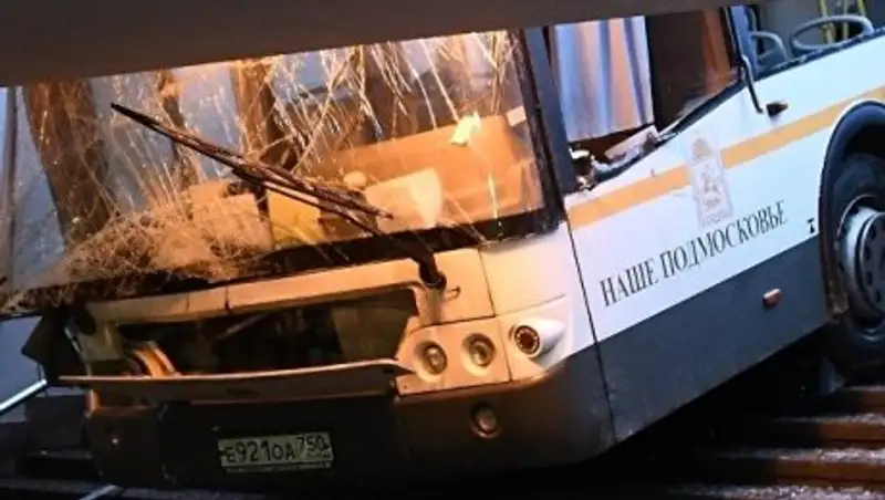 В Москве после наезда автобуса на пешеходов погибли четыре человека