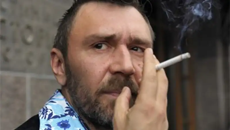 Шнуров спел о запрещенных продуктах