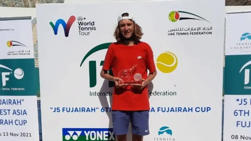 Казахстанский теннисист стал абсолютным чемпионом турнира серии ITF в ОАЭ