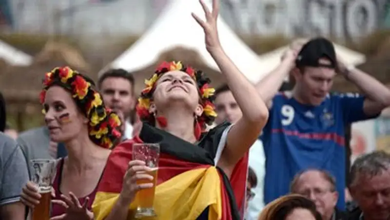 Немцы побили пивной рекорд благодаря чемпионату мира