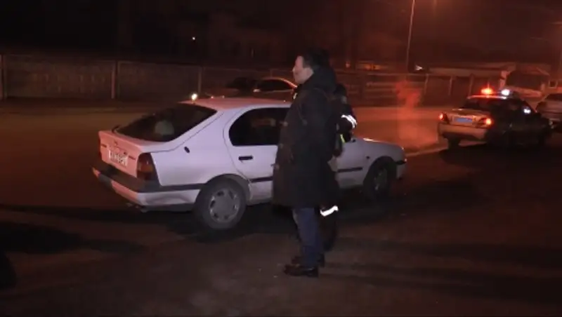 В минувшие выходные патрульные полицейские Алматы «по горячим следам» раскрыли 2 угона