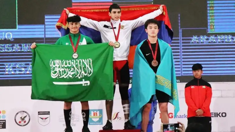 Тяжелая атлетика Бронза ЧМ-2023, фото - Новости Zakon.kz от 28.03.2023 10:27