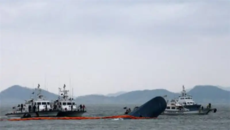 Членов экипажа затонувшего парома "Севол" обвинили в убийстве