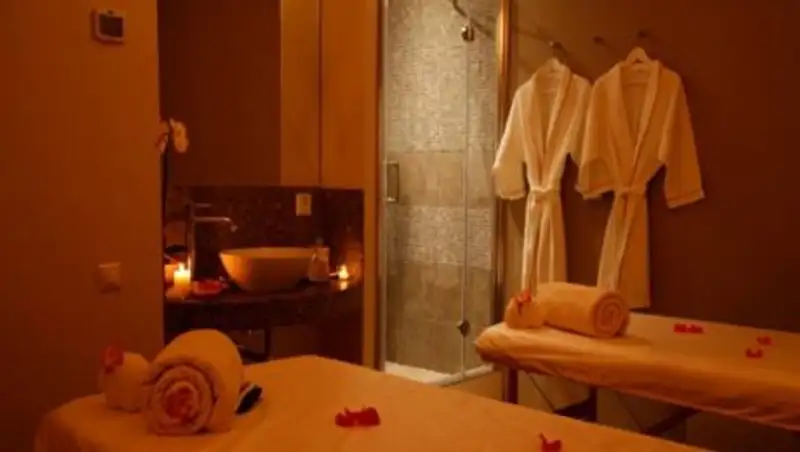 В Караганды владелицу массажного судят за организацию притона