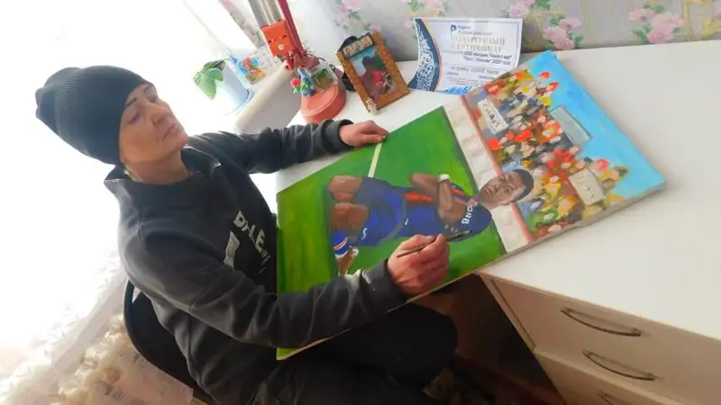 Болельщица из Карагандинской колонии нарисовала портрет нападающего сборной Франции