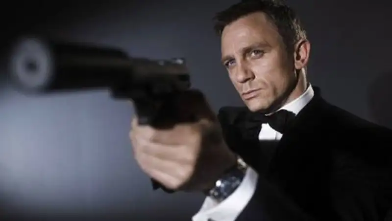 В новом фильме Джеймс Бонд женится